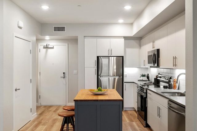 260 Brooklyn Basin Way 536, Oakland, CA 94606