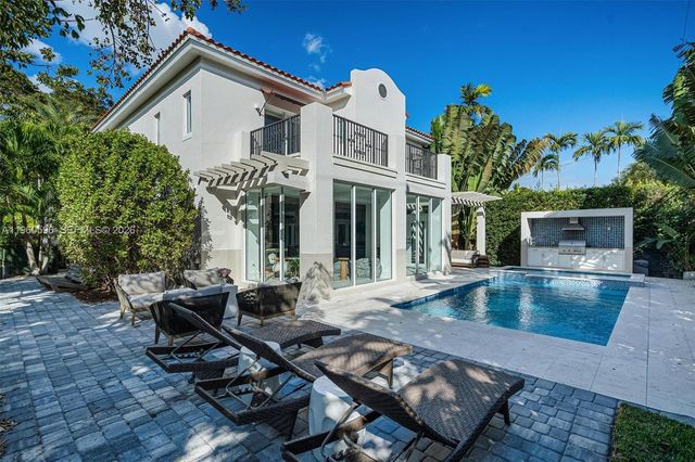 722 Navarre Ave, Coral Gables, FL 33134