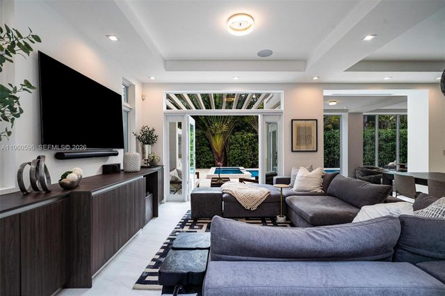 722 Navarre Ave, Coral Gables, FL 33134