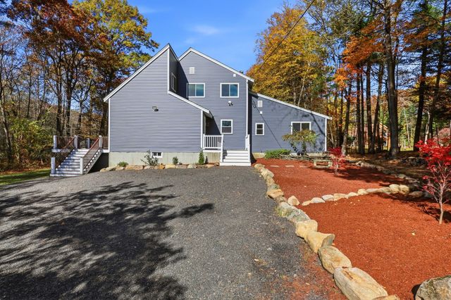 139 E Hill Rd, Brimfield, MA 01010