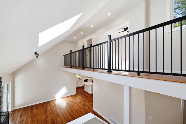 139 E Hill Rd, Brimfield, MA 01010
