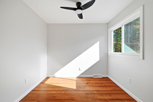 139 E Hill Rd, Brimfield, MA 01010