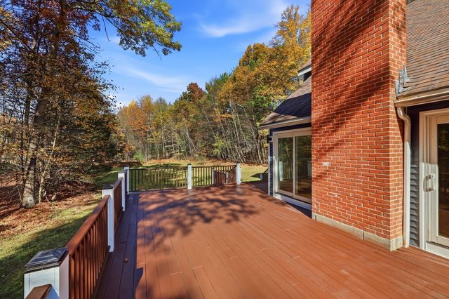 139 E Hill Rd, Brimfield, MA 01010