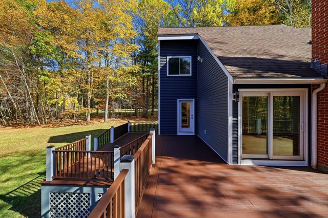 139 E Hill Rd, Brimfield, MA 01010
