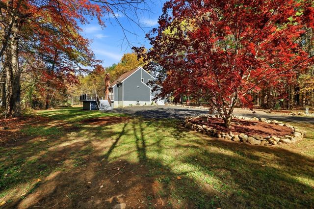 139 E Hill Rd, Brimfield, MA 01010