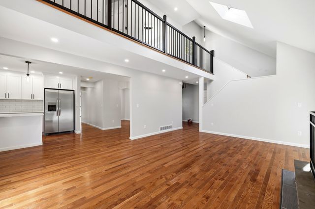 139 E Hill Rd, Brimfield, MA 01010