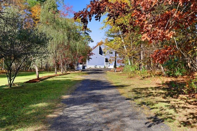 139 E Hill Rd, Brimfield, MA 01010