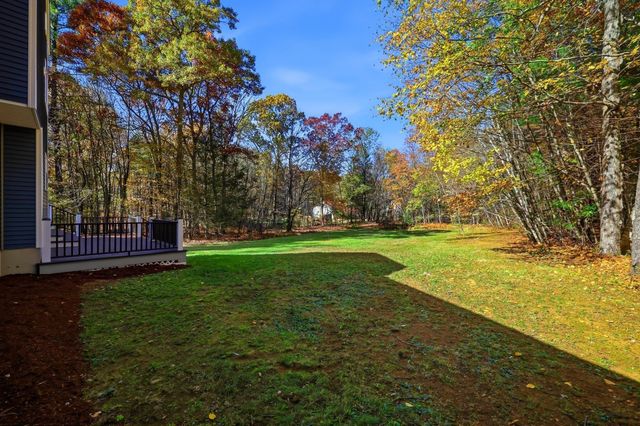 139 E Hill Rd, Brimfield, MA 01010