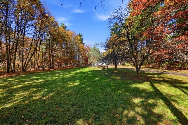 139 E Hill Rd, Brimfield, MA 01010