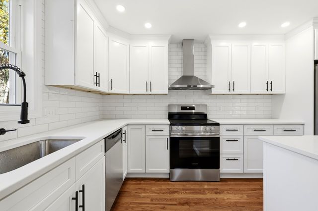 139 E Hill Rd, Brimfield, MA 01010