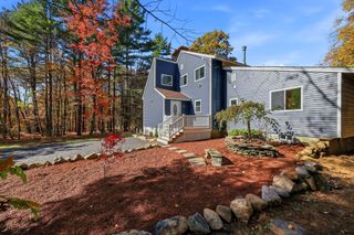 139 E Hill Rd, Brimfield, MA 01010