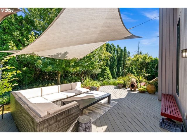 11828 Se KNEE Ct, Happy Valley, OR 97086