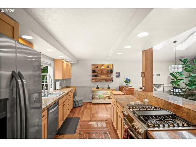 11828 Se KNEE Ct, Happy Valley, OR 97086