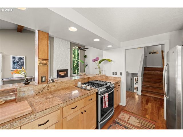 11828 Se KNEE Ct, Happy Valley, OR 97086