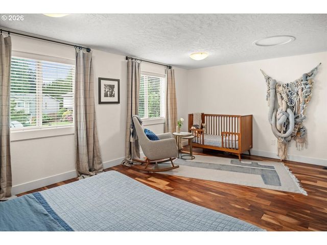 11828 Se KNEE Ct, Happy Valley, OR 97086