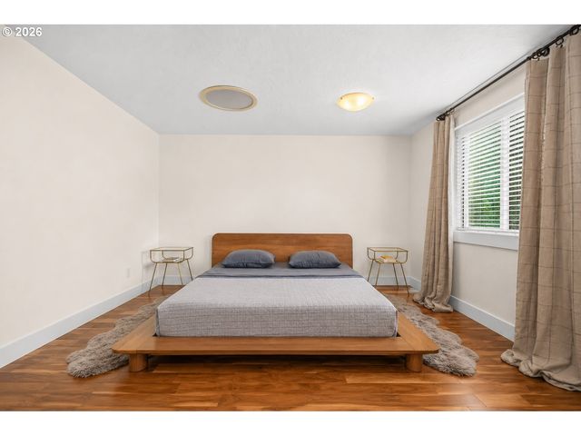11828 Se KNEE Ct, Happy Valley, OR 97086