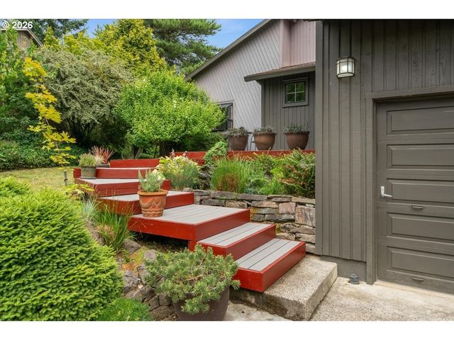 11828 Se KNEE Ct, Happy Valley, OR 97086