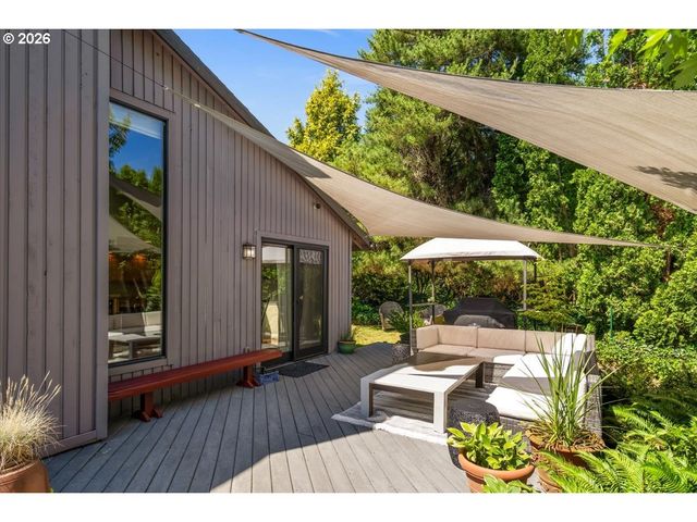 11828 Se KNEE Ct, Happy Valley, OR 97086