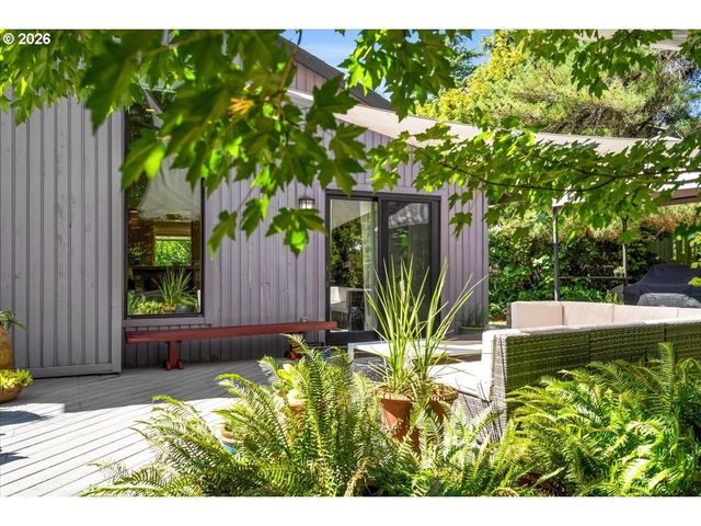 11828 Se KNEE Ct, Happy Valley, OR 97086