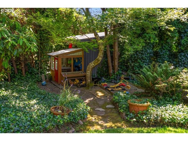 11828 Se KNEE Ct, Happy Valley, OR 97086