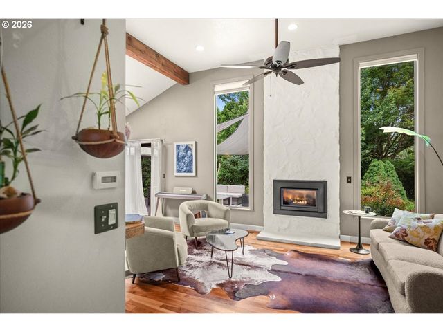 11828 Se KNEE Ct, Happy Valley, OR 97086
