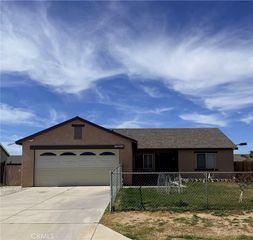17956 Kendall Circle, Adelanto, CA 92301