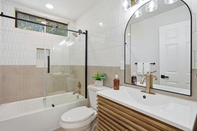 221 Pinon Avenue, Pinole, CA 94564