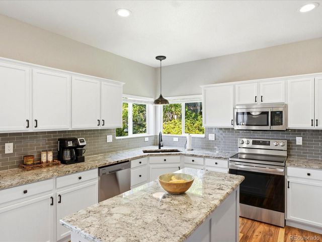 7692 Bison Court, Littleton, CO 80125