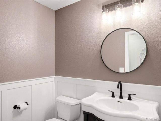 7692 Bison Court, Littleton, CO 80125