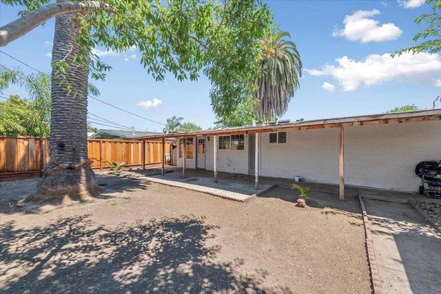 1877 Darwin Way, San Jose, CA 95122