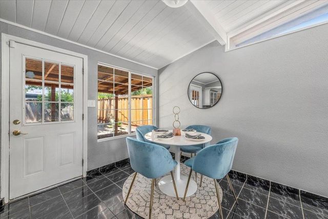 1877 Darwin Way, San Jose, CA 95122