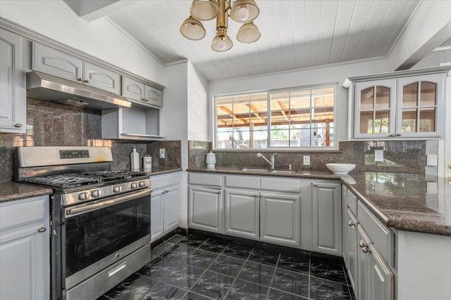 1877 Darwin Way, San Jose, CA 95122