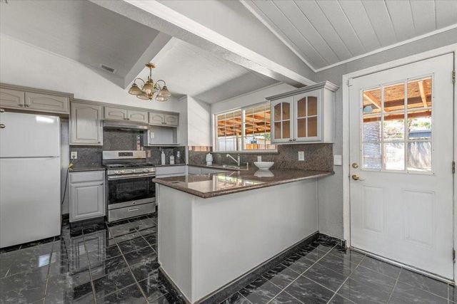 1877 Darwin Way, San Jose, CA 95122