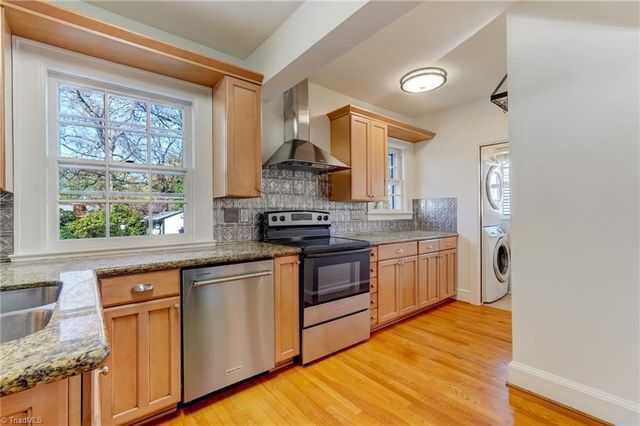 406 Westdale Place, Greensboro, NC 27403