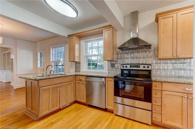 406 Westdale Place, Greensboro, NC 27403