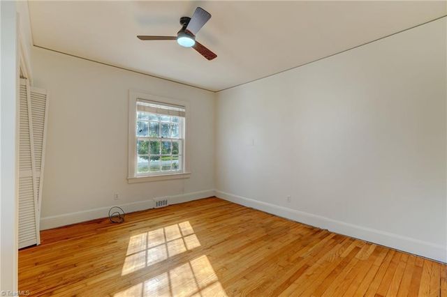 406 Westdale Place, Greensboro, NC 27403