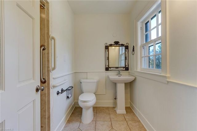 406 Westdale Place, Greensboro, NC 27403