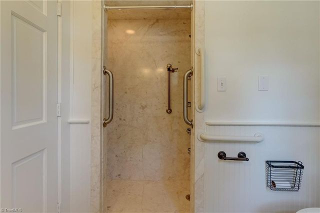 406 Westdale Place, Greensboro, NC 27403