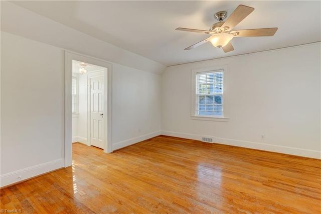 406 Westdale Place, Greensboro, NC 27403