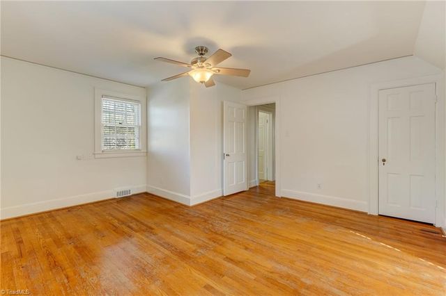 406 Westdale Place, Greensboro, NC 27403