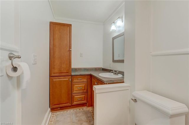 406 Westdale Place, Greensboro, NC 27403