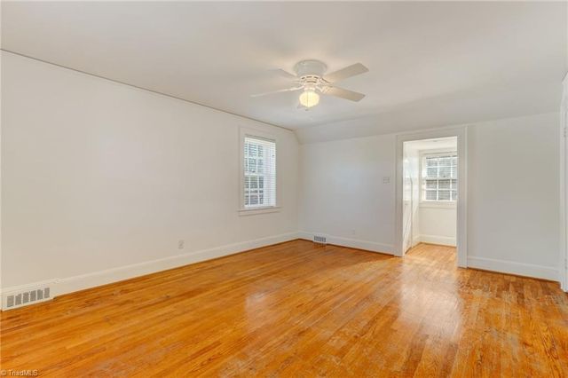 406 Westdale Place, Greensboro, NC 27403