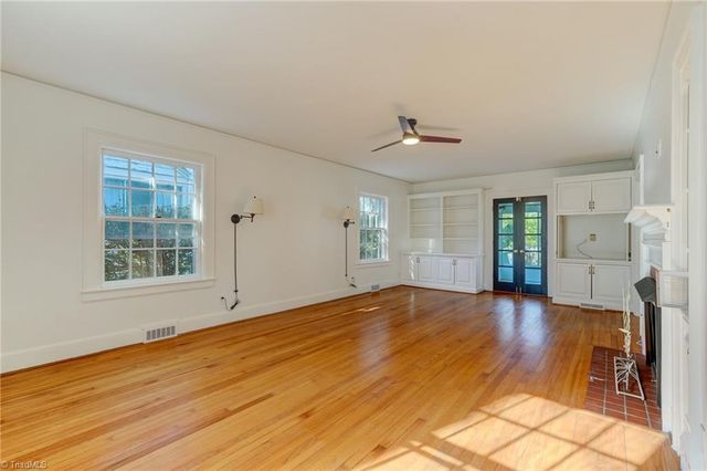 406 Westdale Place, Greensboro, NC 27403