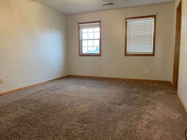 925 W 89th Place, Merrillville, IN 46410