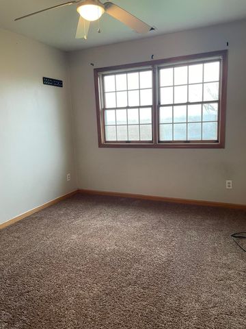 925 W 89th Place, Merrillville, IN 46410