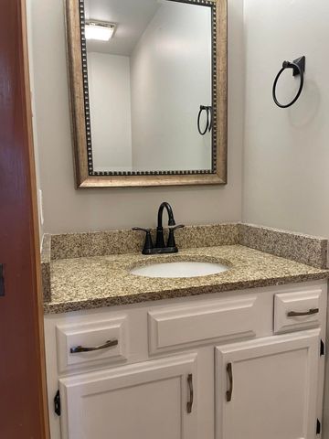 925 W 89th Place, Merrillville, IN 46410