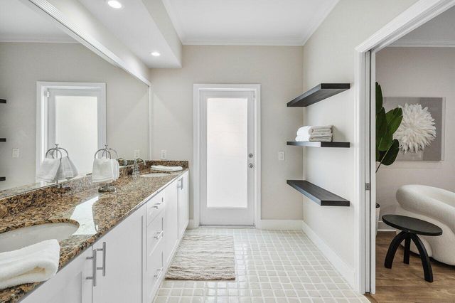 200 NE 2nd Street, Boca Raton, FL 33432