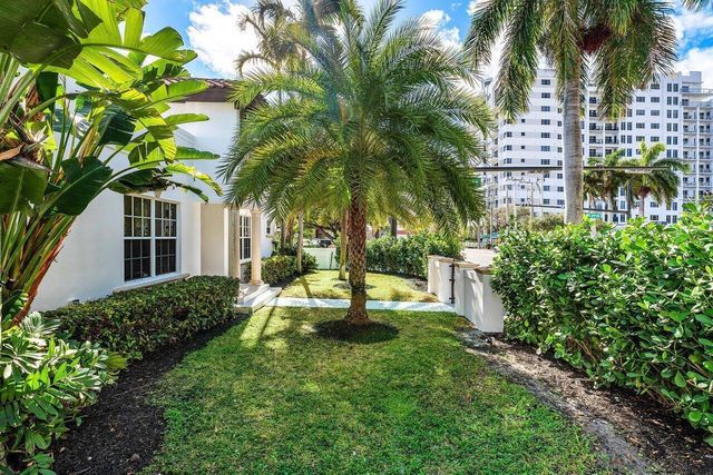 200 NE 2nd Street, Boca Raton, FL 33432