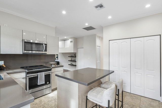 200 NE 2nd Street, Boca Raton, FL 33432