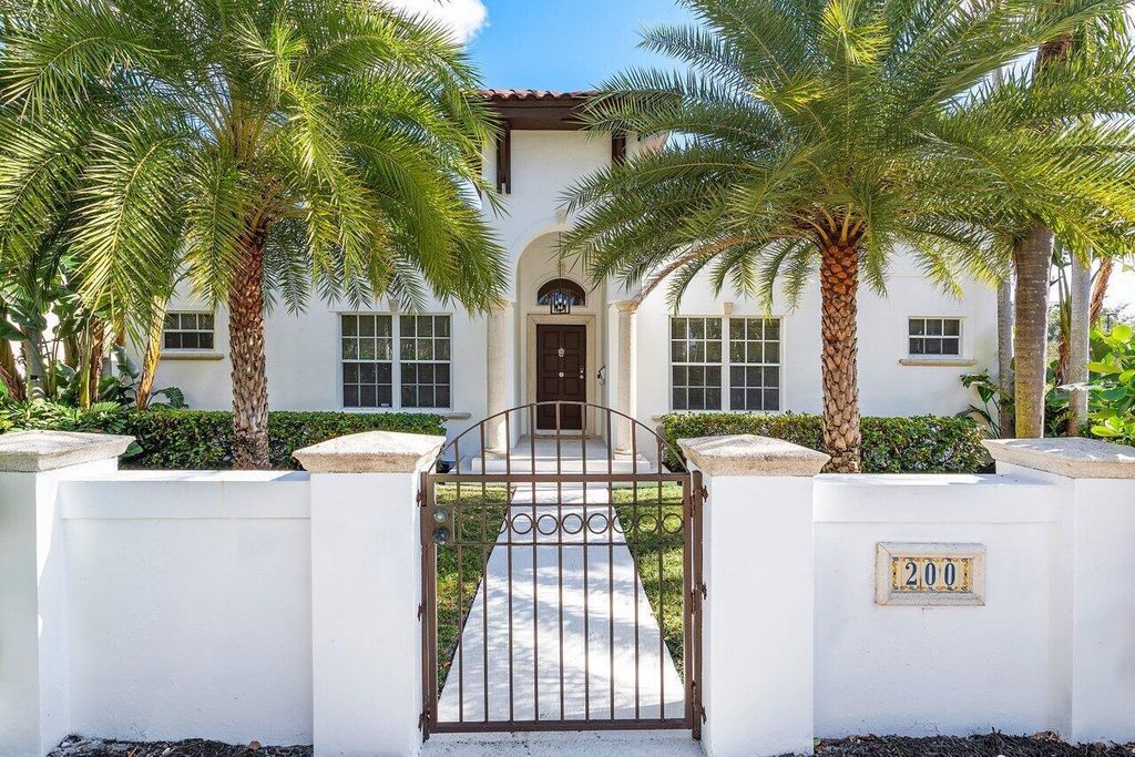 200 NE 2nd Street, Boca Raton, FL 33432